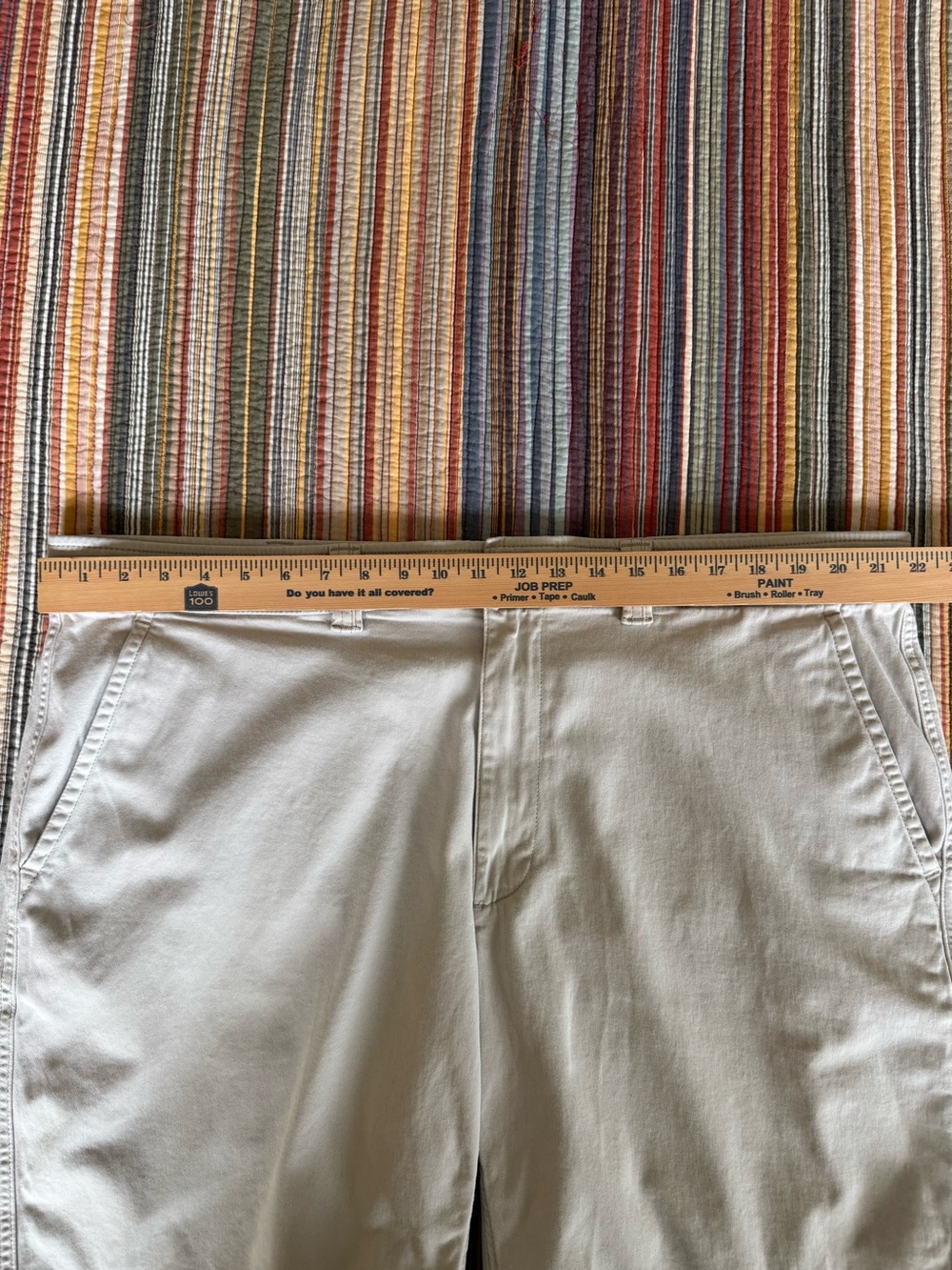 St. John's Bay 9" Flat Front Comfort Stretch Chino Shorts Men's 44W stone khaki - Picture 11 of 14